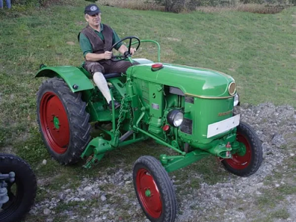 Deutz D15 von Gether Josef (Baujahr 1962) – Traktor-Oldtimer-Club Markt Hartmannsdorf