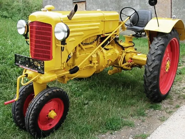 Mineapolis Meline Z von Seninger Reinhard (Baujahr 1946) – Traktor-Oldtimer-Club Markt Hartmannsdorf