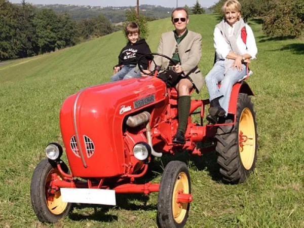 Porsche Junior von Exenberger Hermann (Baujahr 1961) – Traktor-Oldtimer-Club Markt Hartmannsdorf