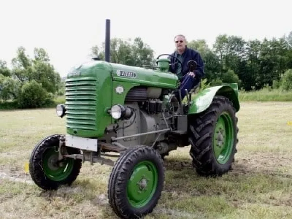 Steyr 180A von Fink Josef Franz (Baujahr 1954) – Traktor-Oldtimer-Club Markt Hartmannsdorf