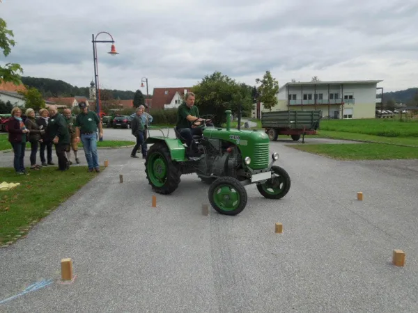 TRAKTOROLYMPIADE - EINWINTERUNGSFAHRT 2014 – Traktor-Oldtimer-Club Markt Hartmannsdorf, Foto 2