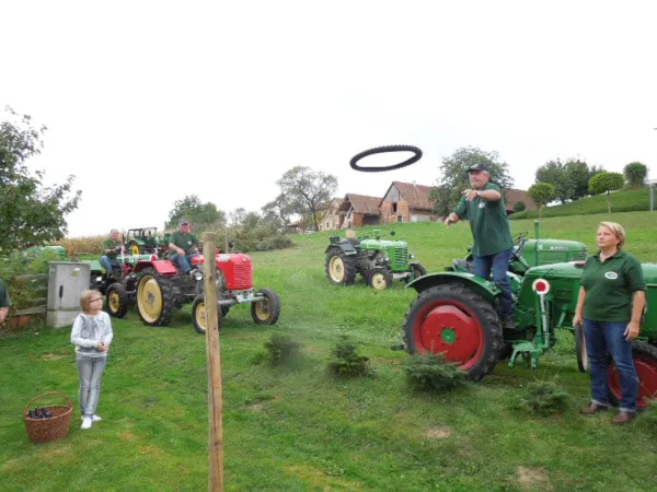 TRAKTOROLYMPIADE - EINWINTERUNGSFAHRT 2015 – Traktor-Oldtimer-Club Markt Hartmannsdorf, Foto 16