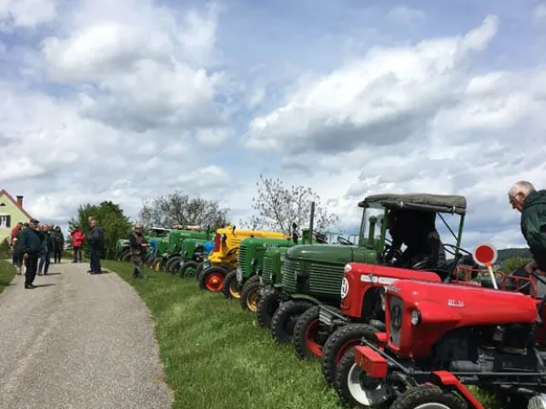 AUSFAHRT DREILÄNDERECK-TRAKTORWEIHE 2016 – Traktor-Oldtimer-Club Markt Hartmannsdorf, Foto 21