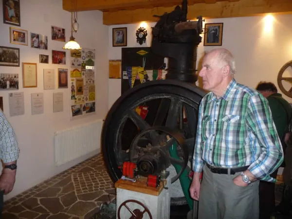 BUSAUSFLUG MUSEUM LEGENSTEIN 2017 – Traktor-Oldtimer-Club Markt Hartmannsdorf, Foto 2