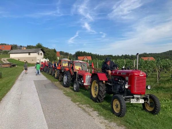 AUSFAHRT STUBENBERG 2022 – Traktor-Oldtimer-Club Markt Hartmannsdorf, Foto 7