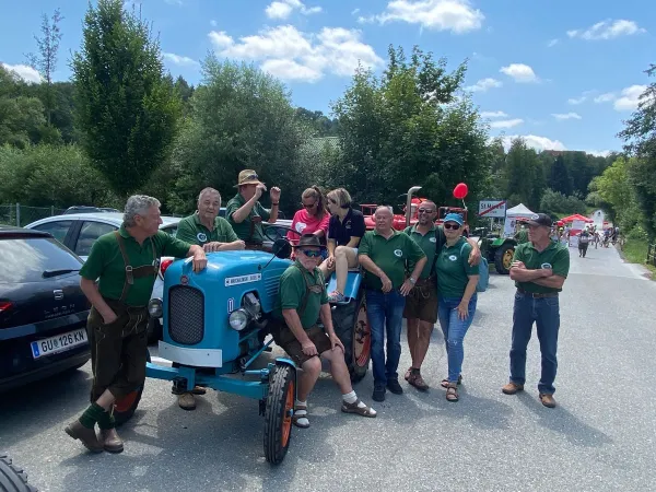 AUSFAHRT VEREIN HERZKRANKE KINDER 2022 – Traktor-Oldtimer-Club Markt Hartmannsdorf, Foto 5