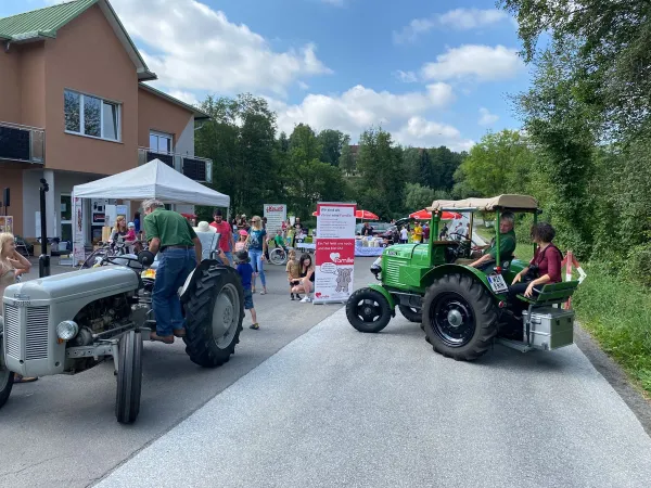 AUSFAHRT VEREIN HERZKRANKE KINDER 2022 – Traktor-Oldtimer-Club Markt Hartmannsdorf, Foto 17