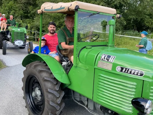 AUSFAHRT VEREIN HERZKRANKE KINDER 2022 – Traktor-Oldtimer-Club Markt Hartmannsdorf, Foto 19