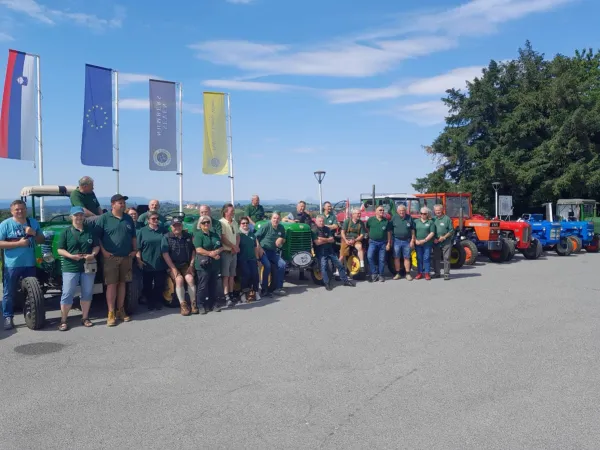 3-TAGESAUSFLUG SLOWENIEN 2023 – Traktor-Oldtimer-Club Markt Hartmannsdorf, Foto 2