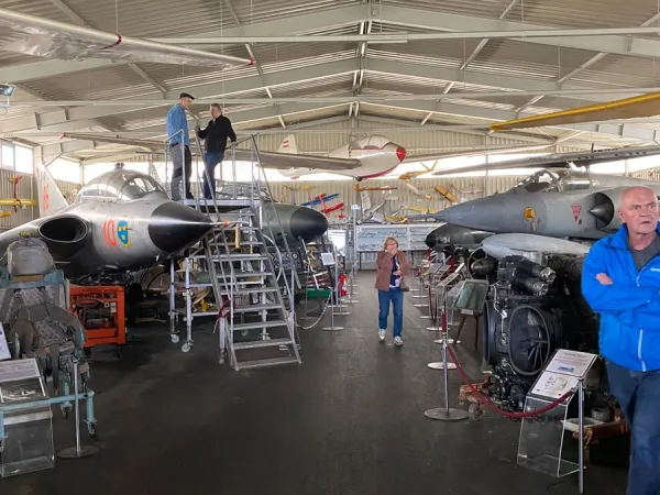 BUSAUSFLUG FLUGHAFEN THALERHOF 2025 – Traktor-Oldtimer-Club Markt Hartmannsdorf, Foto 17